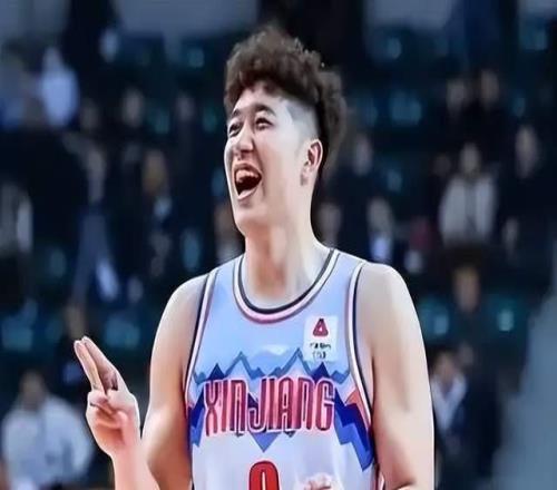 賽季報(bào)銷(xiāo)！31歲新疆鐵塔倒下，CBA悲情中鋒再遭重創(chuàng)，堪稱(chēng)玻璃人