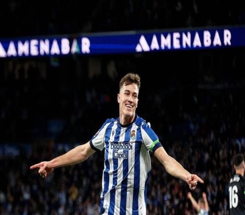 連自己都騙了，蘇契奇射門踢疵成假射真扣騙過所有防守隊員