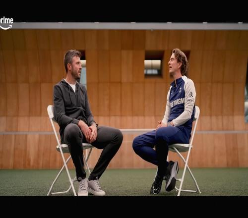 卡里克曾在去年9月采訪弗蘭克，如今卻作為對手將其擊敗