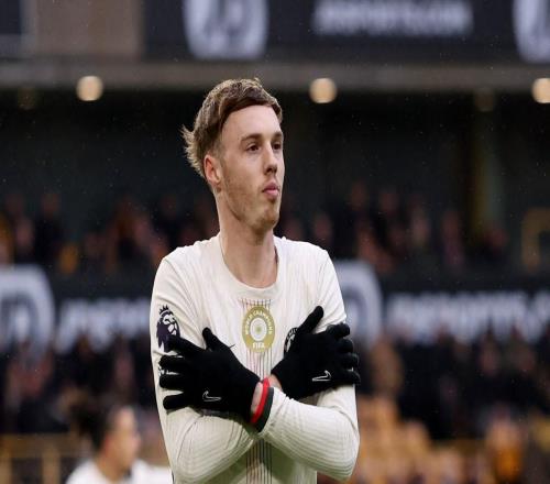 狼隊球迷提前離場，切爾西球迷高喊：是不是有消防演習