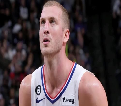 廣東3消息！徐杰稱霸球衣銷量榜，徐昕打臉杜鋒，新大外正式曝光