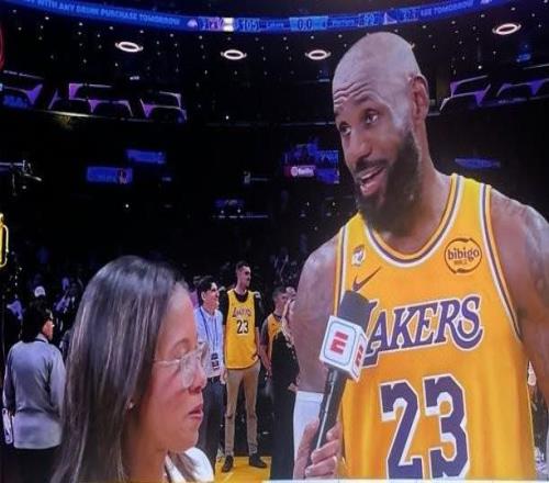 詹姆斯：我看向場邊時會下意識尋找庫里的身影，祝他早日康復