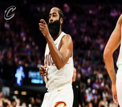 人類首秀精華！哈登殺死比賽！末節(jié)轟15分逆轉(zhuǎn)！