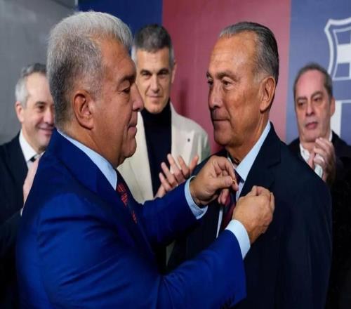 每體：拉波爾塔已與尤斯特交接徽章，巴薩進(jìn)入選舉過渡階段