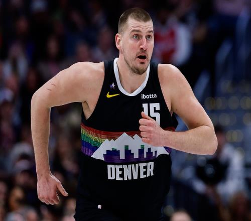 22分14板17助1斷4帽！約基奇完成雙里程碑，威少的紀(jì)錄也保不住了