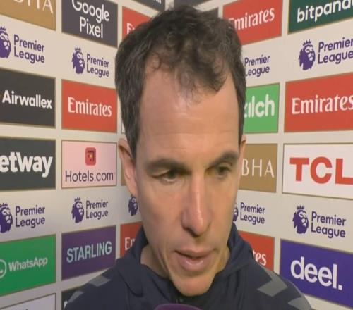 桑德蘭主帥：丟3球前我們一直在比賽中，阿森納抓住了機(jī)會(huì)