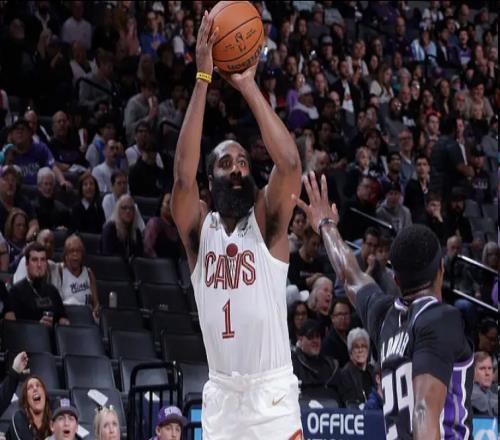 哈登騎士首秀下半場20分與米切爾攜手率隊取勝！國王慘遭12連敗