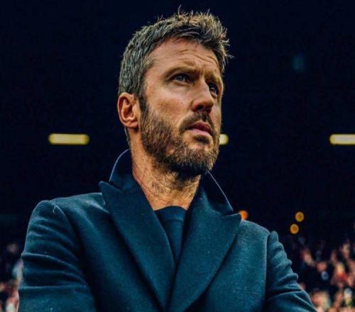 4戰(zhàn)4勝，卡里克神了！曼聯(lián)20熱刺，穩(wěn)居積分榜前四，胖虎造紅牌