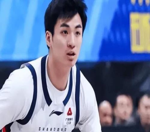 5分鐘5犯畢業！前國手成山東負資產，愧對邱彪厚愛，留著有啥用