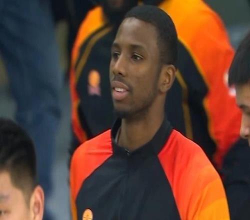 統(tǒng)治力！上海男籃杯賽至今13連勝有望全勝衛(wèi)冕收獲200萬(wàn)獎(jiǎng)金