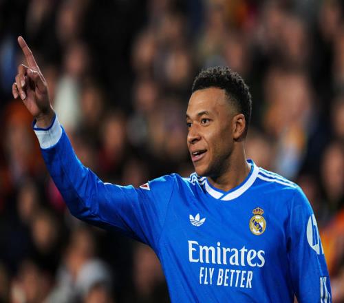 20！姆巴佩6戰狂轟9球，皇馬拒絕爆冷，西甲7連勝緊追巴薩