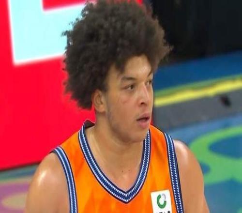 打的啥呀狂輸29分，山東無緣決賽，邱彪震怒，遼籃舊將單節20分