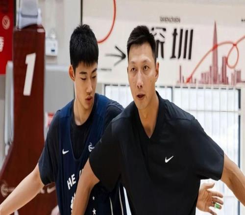 易建聯成為了一名籃球教練！