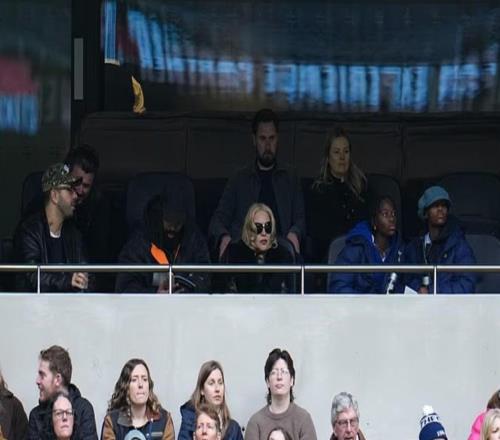 67歲麥當娜觀戰切爾西女足vs熱刺女足，倆養女在熱刺U14踢球