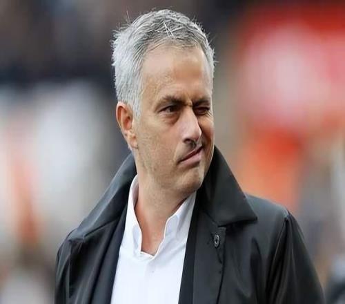 塔代伊稱贊卡塞米羅屬于中后場的定心丸，穆里尼奧還是教科書