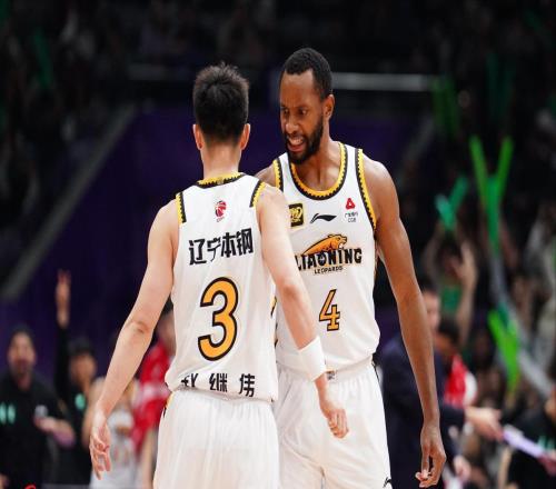 兩場拿38分！遼籃不該放走弗格楊鳴不后悔，兩點原因比不過上海