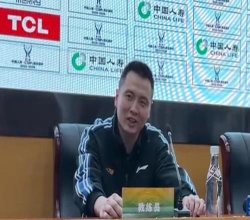 盧偉：弗格是今天取勝的關(guān)鍵決賽我們會全力以赴爭取衛(wèi)冕