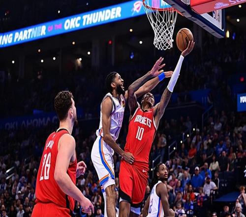 也是不容易！火箭鋒線新星面對(duì)雷霆在進(jìn)攻端終于強(qiáng)硬了一把