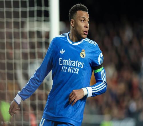 西甲最新積分戰報爭冠二人轉姆巴佩破門皇馬奪7連勝差巴薩1分