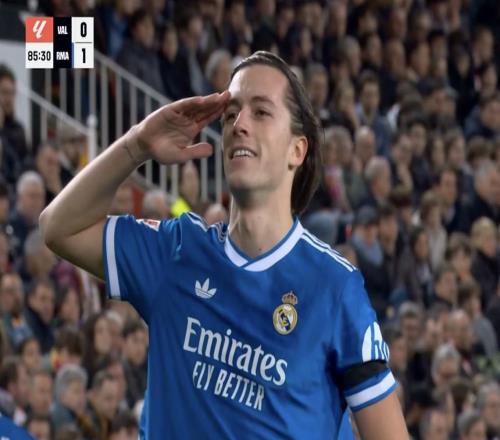 赫伊森卡雷拉斯，自22年以來(lái)首次有皇馬后衛(wèi)在客場(chǎng)連線進(jìn)球