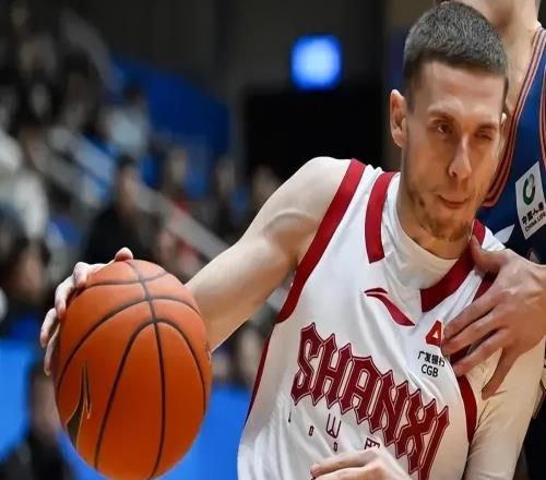 廣廈外援硬是把王博給打回來了！賽前踩場(chǎng)現(xiàn)身場(chǎng)地，要沖決賽