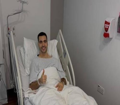 梅里諾曬完成手術(shù)照：感謝大家的關(guān)愛，讓我更有動(dòng)力面對(duì)挑戰(zhàn)