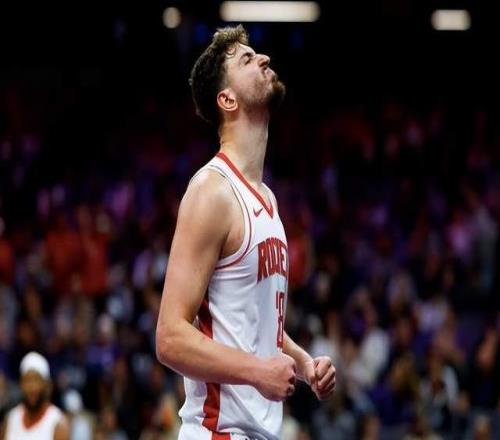 一夜3大消息！2簽1裁達成，三分大賽名單公布，火箭重大喜訊