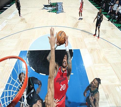 太全面了！快船鋒線新援打著打著竟然成為了聯盟頂級投手