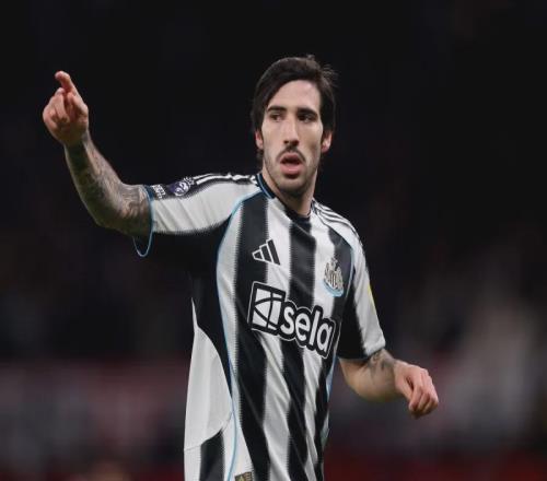 羅馬諾：阿森納或加入羅杰斯爭奪！英媒：槍手等豪門競爭托納利！