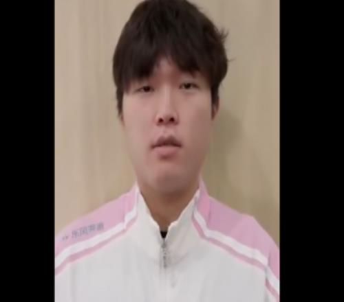 BLG更新與杜蕾斯合作廣告Bin送上情人節(jié)祝福，記得開一局