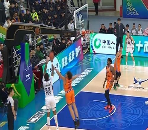 板凳厚度差距大！山東高速83：112上海，無緣俱樂部杯決賽