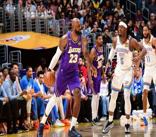 險掀翻西部第一，詹姆斯17投9中拿下22分6板10助，正負值3