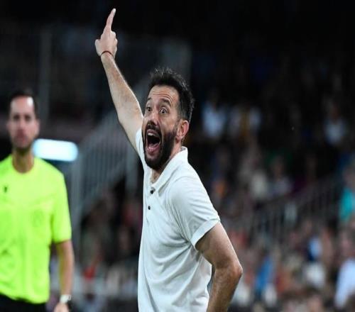 不滿球隊(duì)表現(xiàn)，瓦倫西亞球迷高喊科爾伯朗下課