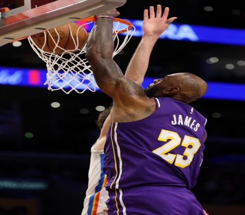 湖人為什么輸球詹姆斯第四節沒摸幾次球！多爾特犯規被放過！