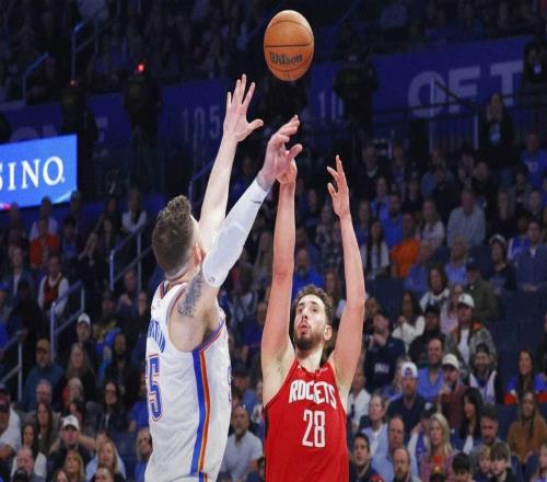 錯(cuò)了，火箭隊(duì)阿爾佩倫森根就多次辱罵女裁判“女表子”道歉