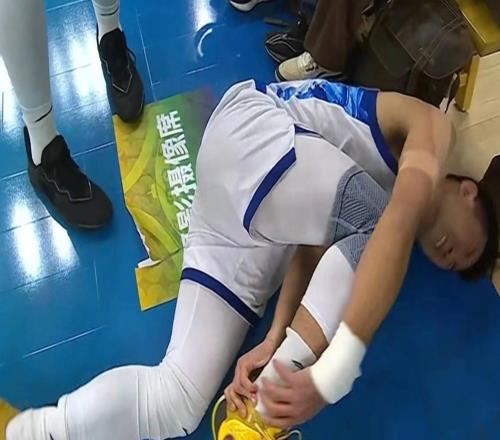 孫銘徽傷勢更新！距腓前韌帶撕裂，嚴重程度待定，至少缺席一個月