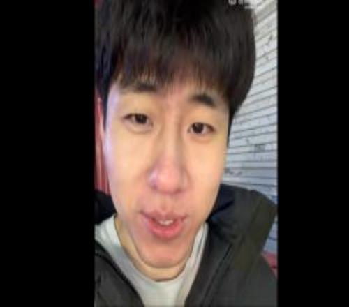 GALA分享視頻：剛健身完來吃放縱餐了！烤冷面+炒餅+炸串