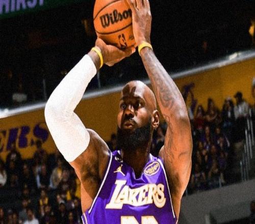 杰倫威復出卡魯索17分手刃舊主，詹皇空砍22+6+10，雷霆雙殺湖人