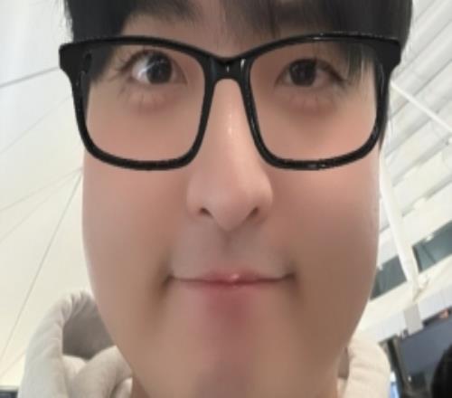 戰勝IG后NIP上單HOYA曬照：大家過年快樂