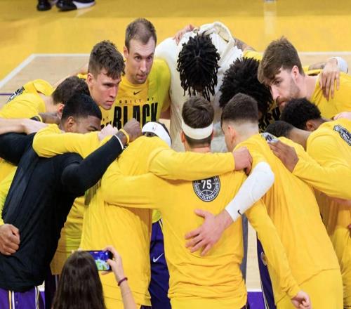 一場(chǎng)96115給湖人送上大禮！沖前4有戲，紫金軍爭(zhēng)冠僅剩唯一隱患