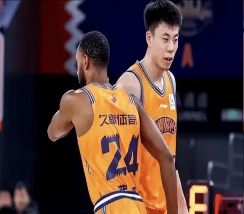 連簽2小外，只剩一個換外援名額！排名第12令遼籃病急亂投醫(yī)