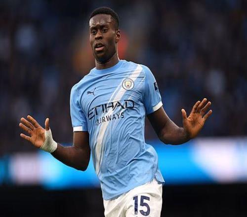 2項(xiàng)數(shù)據(jù)全場最高！曼城新援化身后防基石安菲爾德漫天噓聲成動(dòng)力