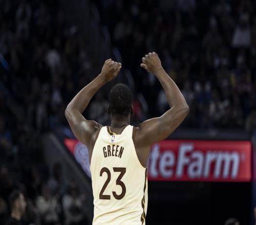 追求夢想不會說自己應(yīng)該獲得更多DPOY尊重獲獎?wù)卟环恋K他人的成就_NBA直播