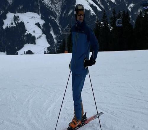 危險運動，圖片報：前柏林赫塔高管滑雪時肋骨斷裂，扎穿肺部