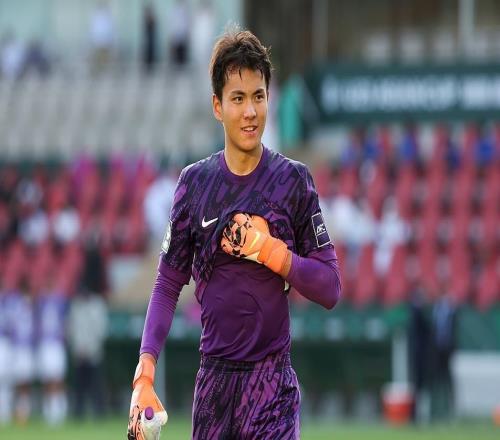 李昊回應(yīng)留洋：先在中超發(fā)揮出自己該有的水平，現(xiàn)在出去也沒球踢，我之前在外面待過，知道外面的競爭環(huán)境