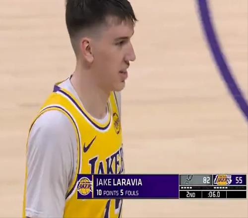 26分鐘轟40+12！文班亞馬暴打湖人，小將18分鐘6犯，網友：洋悍僧