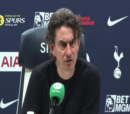 弗蘭克：我1000%肯定會(huì)繼續(xù)帶隊(duì)很多時(shí)候換帥不一定正確