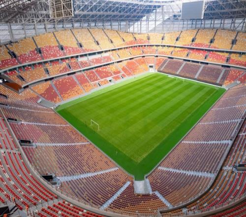 銅梁龍主場龍興足球場可容納六萬觀眾，更衣室內設有熱身空間_中超直播