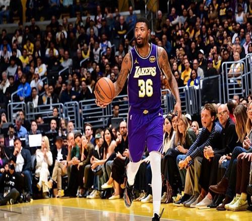 湖人全隊(duì)表現(xiàn)平平，但后場(chǎng)大閘卻罕見(jiàn)地成為了球隊(duì)的關(guān)鍵人物