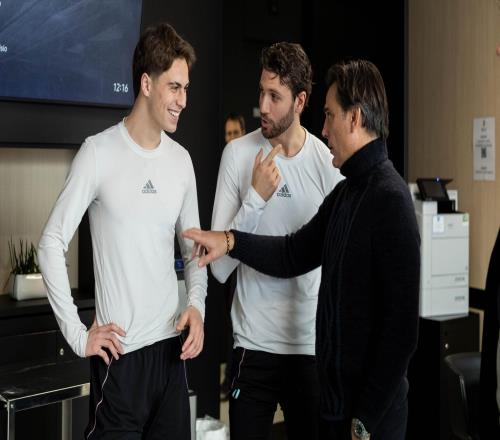 土耳其主帥蒙特拉造訪尤文，與斯帕萊蒂、伊爾迪茲進行交流